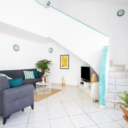 Casa Naranja - Heated Pool - Bbq - Terrace - Free Wifi - Child & Pet-friendly - 3 Bedrooms - 6 People Villa