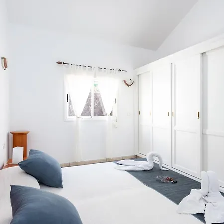 Villa Casa Naranja - Heated Pool - Bbq - Terrace - Free Wifi - Child & Pet-friendly - 3 Bedrooms - 6 People Poris de Abona