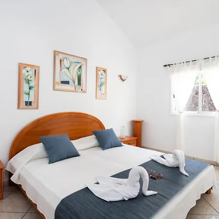 Casa Naranja - Heated Pool - Bbq - Terrace - Free Wifi - Child & Pet-friendly - 3 Bedrooms - 6 People Poris de Abona